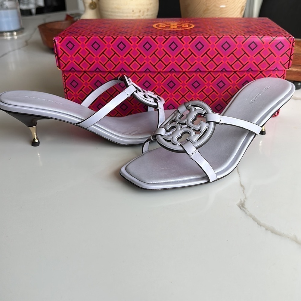 MILLER LOW HEEL SANDAL - Picture 6 of 8